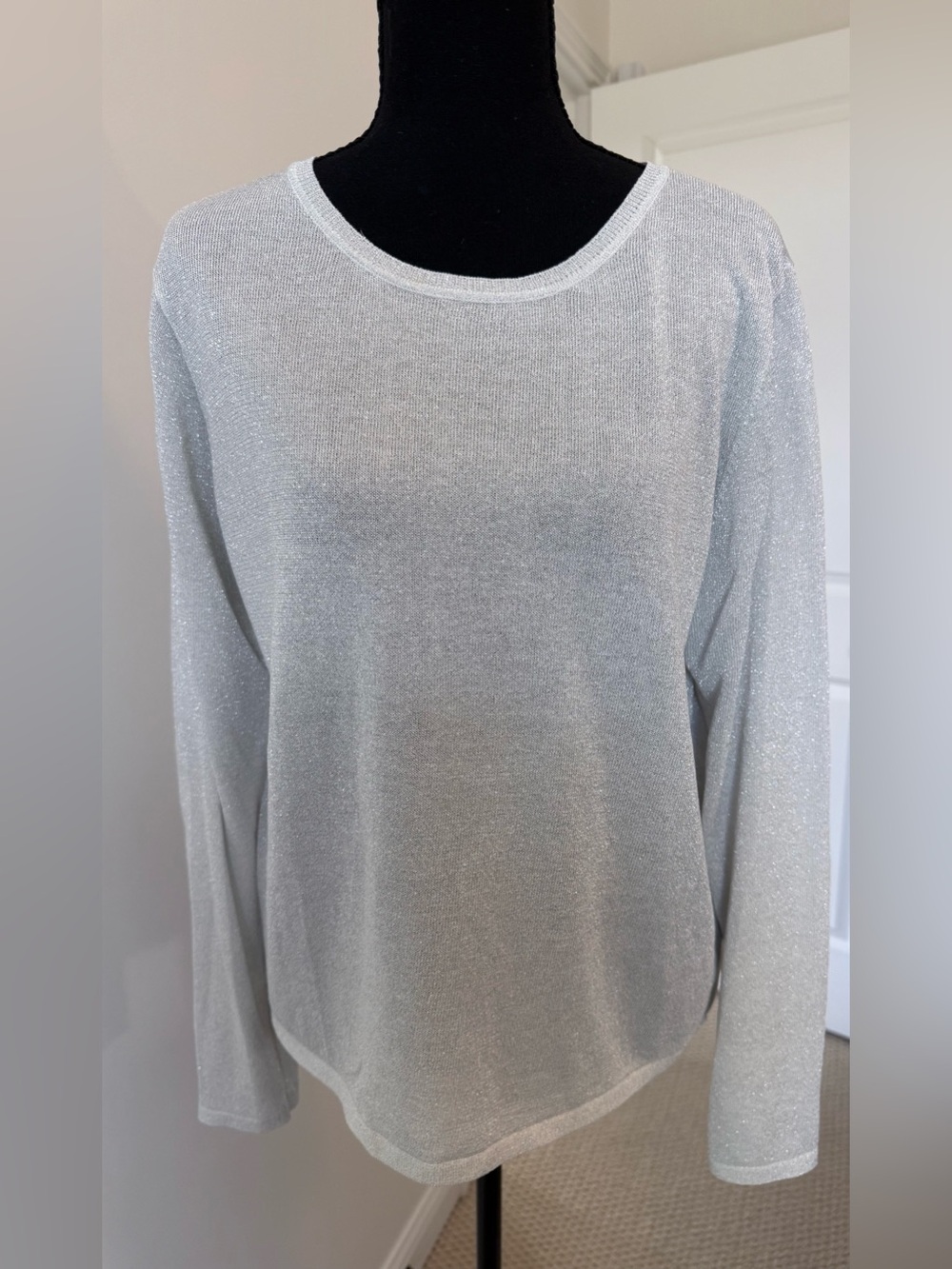 Vince Camuto Silver Metallic Long-Sleeve Tee